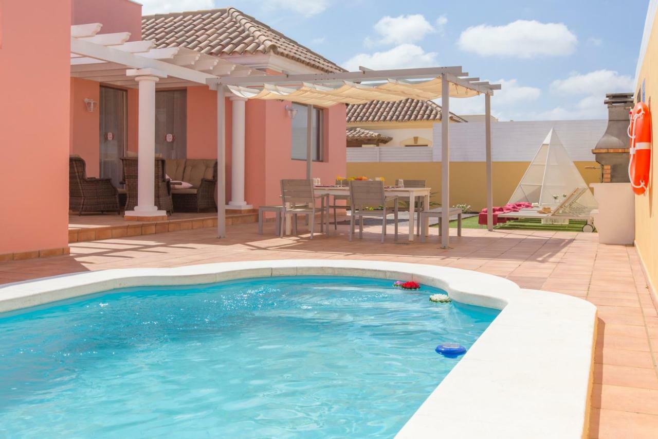 Villa Bella Lucia 3. Piscina Climatizada, Wifi, Bbq. Corralejo Exteriör bild