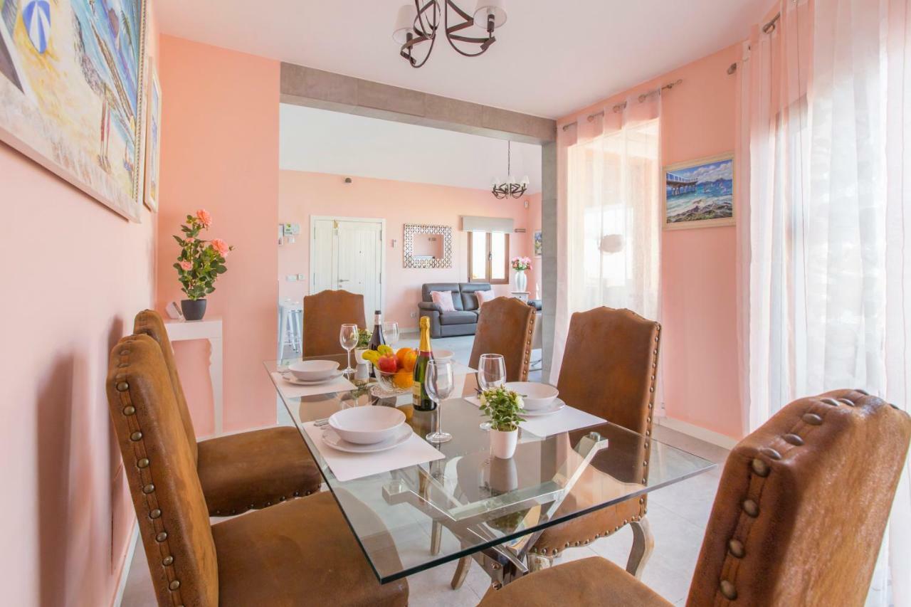Villa Bella Lucia 3. Piscina Climatizada, Wifi, Bbq. Corralejo Exteriör bild