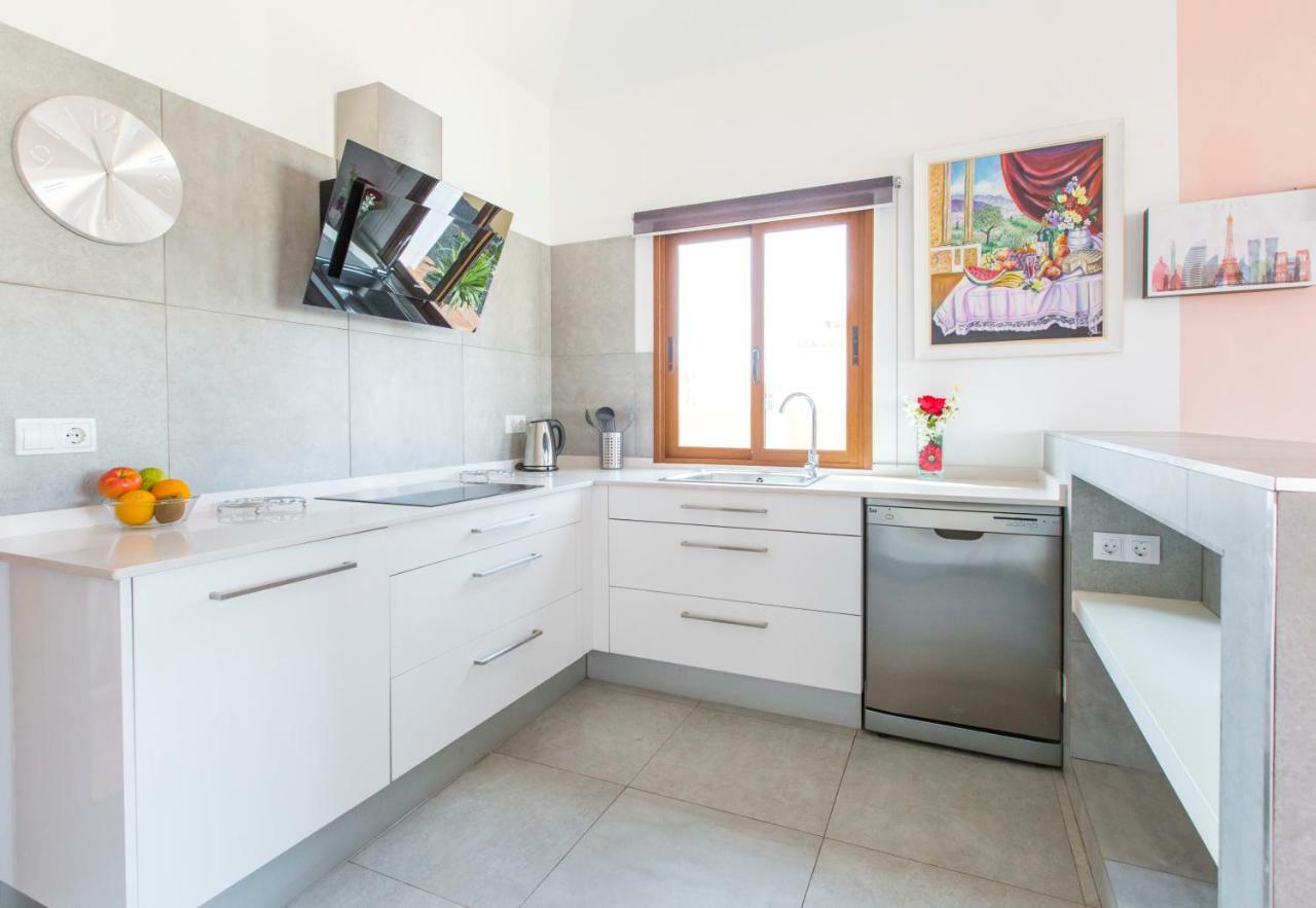 Villa Bella Lucia 3. Piscina Climatizada, Wifi, Bbq. Corralejo Exteriör bild